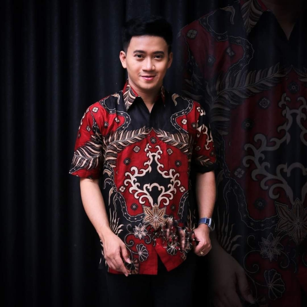 Men handcraft  Batik's original from Indonesia size M-L